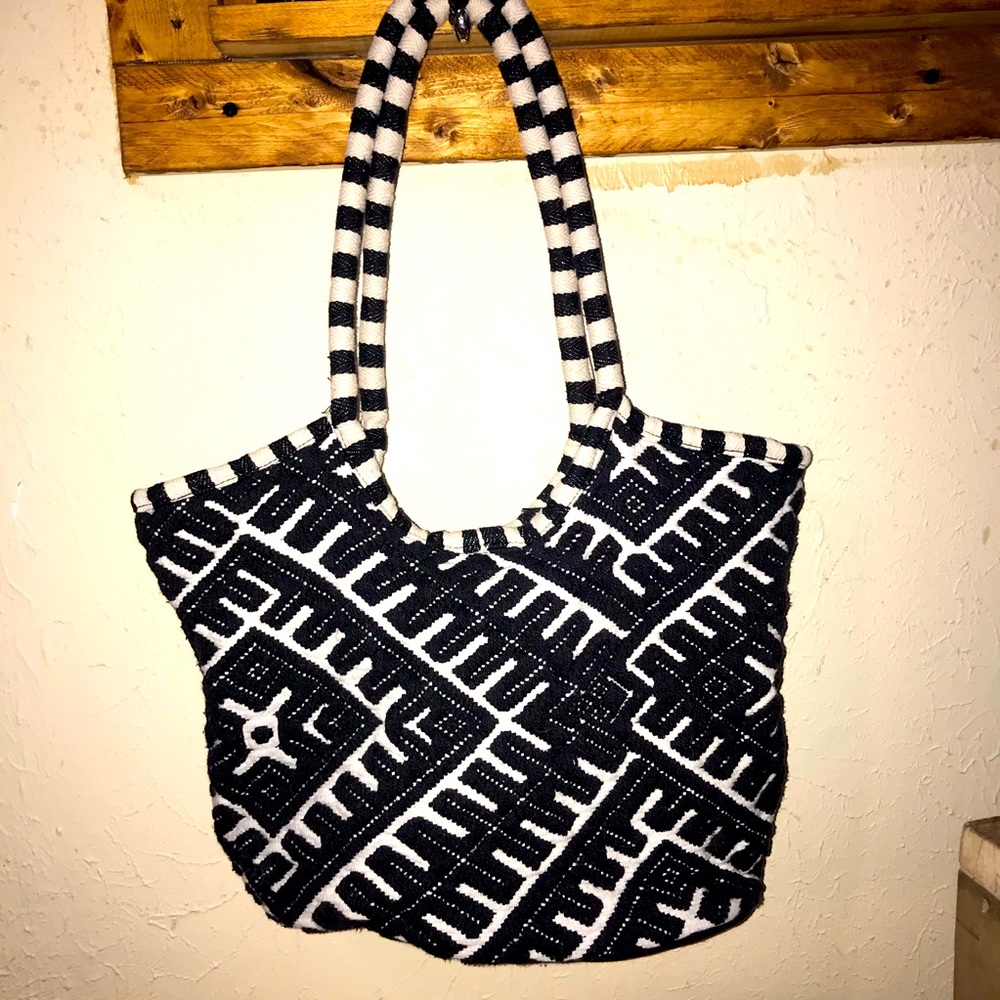 Black & white cloth material thick purse new